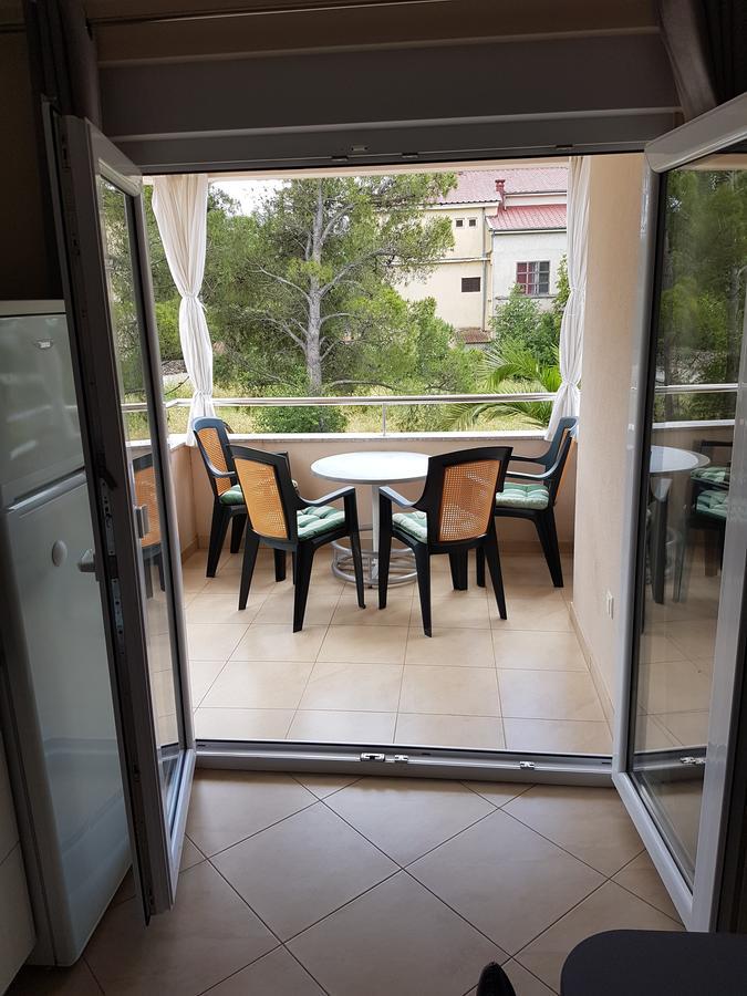 Apartman Branka Starigrad Paklenica Exterior foto