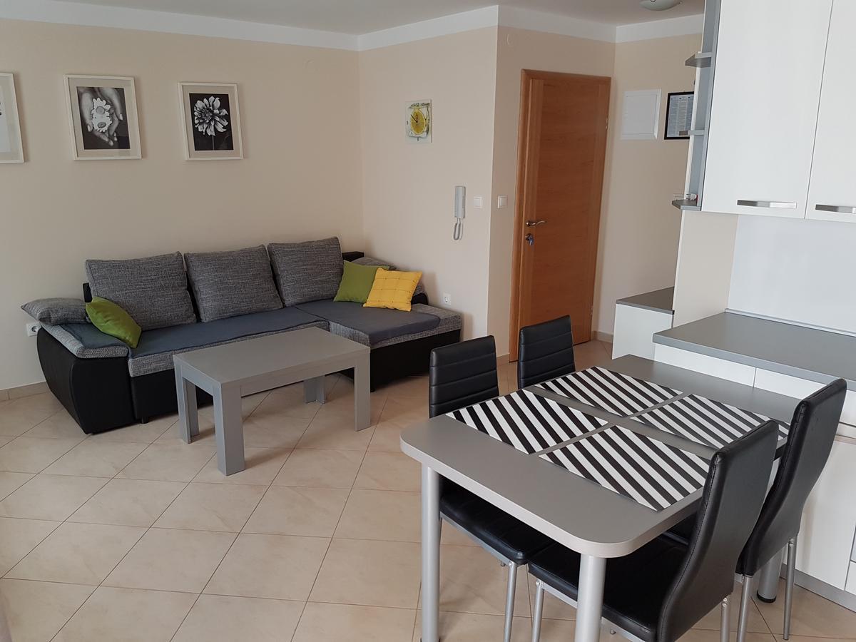 Apartman Branka Starigrad Paklenica Exterior foto